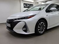 begagnad Toyota Prius EXECUTIVE PLUG-IN HSD S+ V DÄCK 4100 MIL 5 SITS
