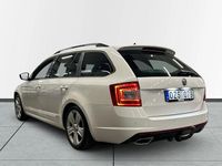 Begagnad Skoda Octavia RS 220 HK (161 kW) 2013 Vit Halvkombi