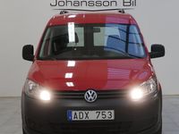 Begagnad VW Caddy 109 HK (80 kW) 2012 Röd Minibuss