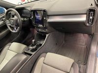 Begagnad Volvo XC40 Core 214 HK (157 kW) 2023 Blå SUV
