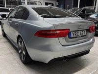 Begagnad Jaguar XE R-Sport 200 HK (147 kW) 2017 Grå Sedan