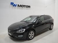 Begagnad Volvo V60 Momentum 190 HK (139 kW) 2015 Svart Kombi