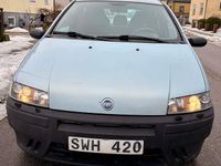Begagnad Fiat Punto 60 HK (44 kW) 2002 Azzurro Halvkombi