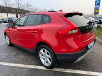 Begagnad Volvo V40 CC Momentum 120 HK (88 kW) 2018 Röd Kombi