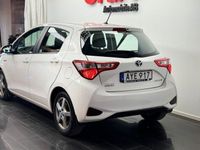 begagnad Toyota Yaris Hybrid e-CVT Euro 6 2018, Halvkombi