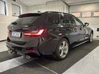 Begagnad BMW 330e Sport Line 184 HK (135 kW) 2020 Svart Kombi