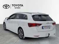 Begagnad Toyota Avensis Active 148 HK (108 kW) 2015 Vit Kombi