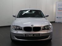 Begagnad BMW 120 Advantage 177 HK (130 kW) 2009 Ljusgrå Halvkombi