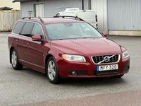 Begagnad Volvo V70 Momentum 116 HK (85 kW) 2012 Röd Kombi