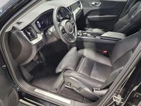 Begagnad Volvo XC60 Plus 355 HK (261 kW) 2023 Svart SUV