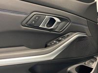 Begagnad BMW 330 M Sport 184 HK (135 kW) 2025 Vit Kombi