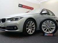 Begagnad BMW 330e Sport Line 252 HK (185 kW) 2017 Silver Sedan
