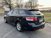 begagnad Toyota Avensis Kombi 2.0 D-4D Euro 5 Drag / Nybes