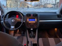 Begagnad VW Golf VI 102 HK (75 kW) 2009 Halvkombi