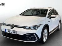 Begagnad VW Golf Alltrack 200 HK (147 kW) 2022 Vit Kombi