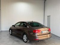 Begagnad VW Jetta GT 105 HK (77 kW) 2011 Brun Sedan