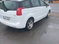 Begagnad Peugeot 5008 120 HK (88 kW) 2015 Minibuss