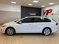 Begagnad VW Golf VIII 131 HK (96 kW) 2021 Vit Kombi