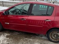 Begagnad Renault Clio R.S. 75 HK (55 kW) 2009 Halvkombi