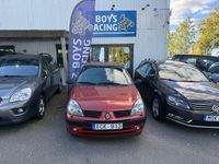 Begagnad Renault Clio R.S. Authentique 75 HK (55 kW) 2006 Röd Halvkombi