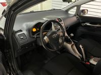 begagnad Toyota Auris 1.6 Dual VVT-i SoV-Hjul