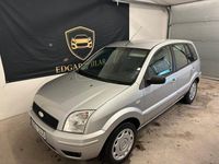 Begagnad Ford Fusion 80 HK (58 kW) 2005 Silver Halvkombi