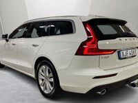 begagnad Volvo V60 B4 Diesel Momentum Advanced SE, Parkeringskamera bak, Navigation, Baklucka Elmanövrerad, Keyless Entry and Start, Dragkrok halva 2021, Kombi