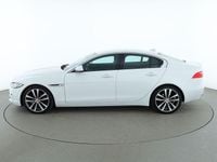 Begagnad Jaguar XE 182 HK (133 kW) 2016 Vit Sedan