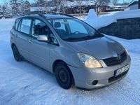 Begagnad Toyota Corolla Verso 110 HK (80 kW) 2003 Minibuss