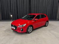 Begagnad Hyundai i30 Comfort 110 HK (80 kW) 2017 Röd Halvkombi