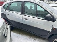 Begagnad Renault Scénic 139 HK (102 kW) 2001 Minibuss