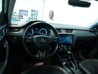 begagnad Skoda Octavia Scout 2.0 TDI 4x4 D-värmare Drag GPS *MOMS*