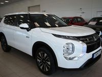 Begagnad Mitsubishi Outlander Invite 136 HK (100 kW) 2025 Vit SUV