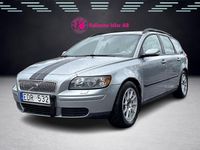 Begagnad Volvo V50 136 HK (100 kW) 2005 Silver Kombi