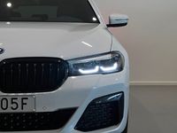 begagnad BMW 530 535 e xDrive Touring Msport Drag AdptFarth P-Assist 2023, Kombi
