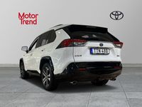 begagnad Toyota RAV4 Laddhybrid Launch Edition, Vinterhjul, Drag