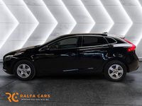 Begagnad Volvo V40 Summum 116 HK (85 kW) 2013 Svart Halvkombi