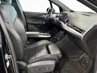 Begagnad BMW 230e Active Tourer Luxury Line 2022 Minibuss