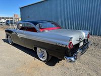 Begagnad Ford Fairlane 228 HK (167 kW) 1956 Flerfärgad Sportkupé