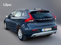 Begagnad Volvo V40 150 HK (110 kW) 2019 Blå Halvkombi