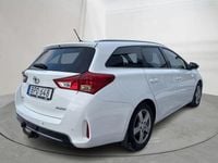 Begagnad Toyota Auris Edition 124 HK (91 kW) 2015 Vit Kombi