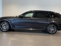 begagnad BMW 530 535 e Touring M-Sport Park Assist HiFi Drag 2023, Kombi