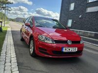 Begagnad VW Golf VII 110 HK (80 kW) 2016 Röd Halvkombi