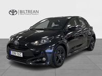 Begagnad Toyota Yaris 2024 Svart Halvkombi