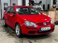 Begagnad VW Golf V 115 HK (84 kW) 2004 Halvkombi