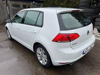 Begagnad VW Golf VII 125 HK (91 kW) 2015 Vit Halvkombi