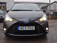 begagnad Toyota Yaris Hybrid 1,5 Hybrid e-CVT Euro 6 B-Kamera Navi