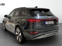 Begagnad Audi Q6 e-tron Performance 239 kW (326 HK) 2025 Grå (manhattangrå metallic) SUV