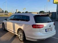 Begagnad VW Passat 280 HK (205 kW) 2017 Pärlemovit
