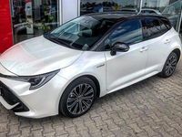 Begagnad Toyota Corolla Hybrid 122 HK (89 kW) 2020 Bitone Halvkombi